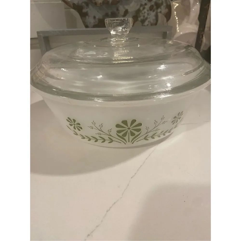 GLASBAKE Vintage 2 Quart Casserole Dish with Lid Green Daisy Milk Glass